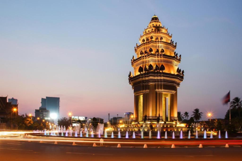 Essence Hotel-Phnom Penh Exterior foto