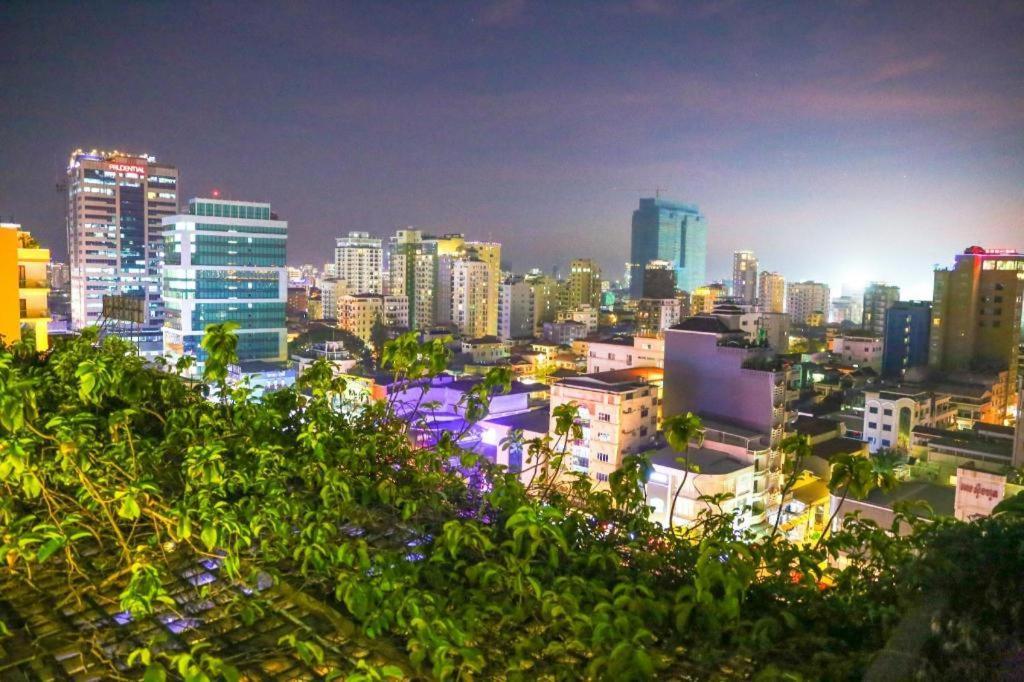 Essence Hotel-Phnom Penh Exterior foto